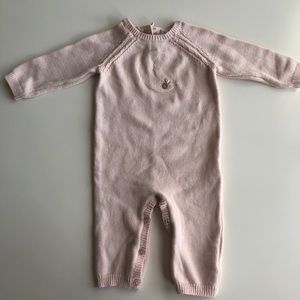 TAHARI Baby long sleeve onesie (6-9 months)